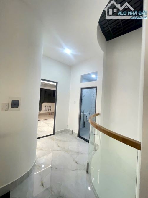 🏡VỊ TRÍ ĐẸP - XE HƠI 5M ĐỖ CỬA - SIÊU PHẨM 3 TẦNG MẶT TIỀN MỚI ĐẸP - 4