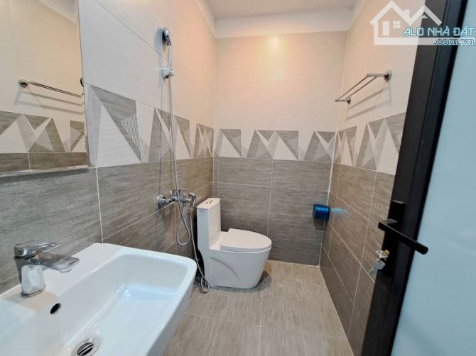 NHÀ PHỐ TAM TRINH – VỊ TRÍ ĐẮC ĐỊA –FULL NỘI THẤT - 2 MẶT THOÁNG VĨNH VIỄN - GIÁ CHỈ 7.68 - 4