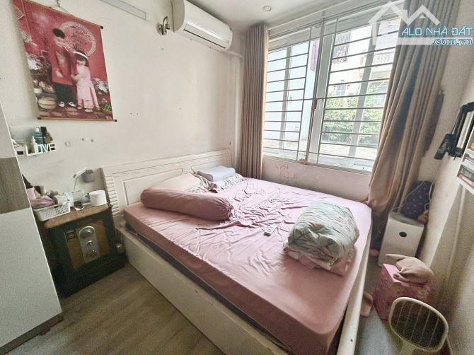 5,5 tỷ có ngay nhà Bắc Từ Liêm - gần công viên hòa bình - 35m2 nhà dân xây 4 tầng - sổ CC - 4