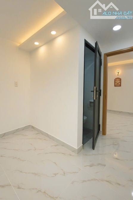 Bán nhà chợ Bà Hom giá chỉ 1tỷ850tr 2PN- 2WC - 4