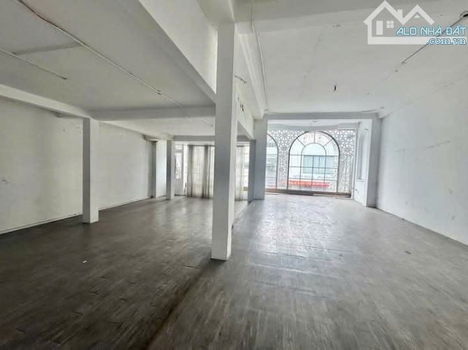 CHO THUÊ 190-192 HỒ VĂN HUÊ, P9, PHÚ NHUẬN - DT 10x21m, 3 tầng - 54TR/TH TL - 4