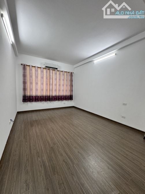 Bán nhà Phúc Lợi - Long Biên - ngõ nông - ô tô đỗ gần - DT 38m2 x 4 tầng  - giá 5. tỷ - 4