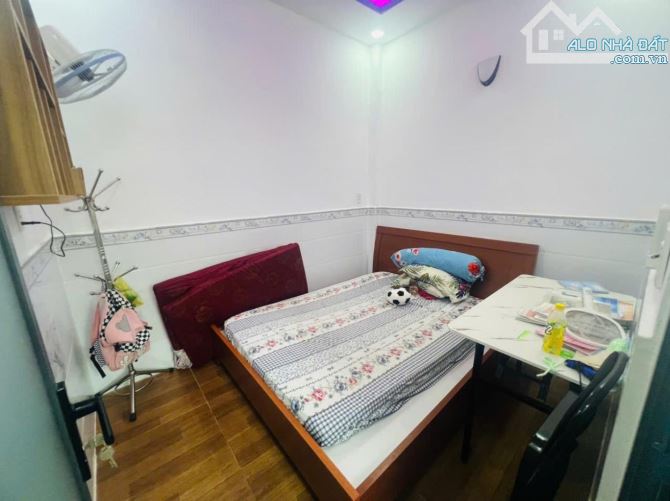 NHỈNH 4 T.Ỷ - 56M2 - HẺM XE HƠI THÔNG - NGUYỄN DUY CUNG, PHƯỜNG 12, GÒ VẤP. - 4