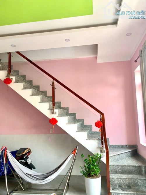 CHỦ NHÀ GỞI BÁN NHÀ 1 TRỆT 1 LẦU GẦN TRƯỜNG NGUYỄN VĂN TRỖI P.TÂN VẠN, 65M2, 3PN, ĐƯỜNG XE - 4