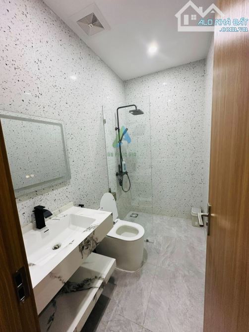 🔥 CHO THUÊ BIỆT THỰ ĐẲNG CẤP 3 TẦNG ĐƯỜNG NGUYỄN ĐÌNH THI - 4