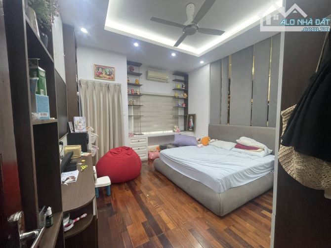 Hiếm bán nhà ngõ 49 Huỳnh Thúc Kháng, Đống Đa, mặt tiền kinh doanh, 52m, 5T chỉ 25.9 tỷ - 4