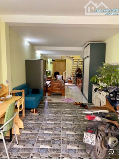Bán gấp nhà Nghi Tàm, Tây Hồ, 63m, 3 tầng - 4