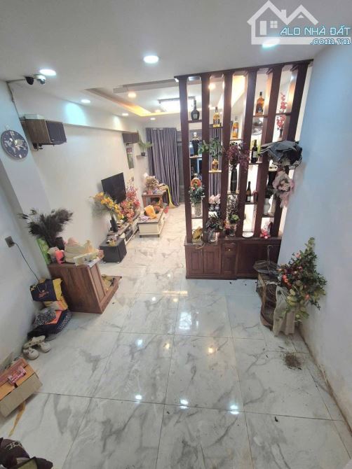 🌈🌸LẠC LONG QUÂN -TÂN BÌNH- GIÁP Q10-44M2-4 TẦNG -CHỈ 6,9TỶ .  +Diện tích: 4 x 11m (44m²) - 4