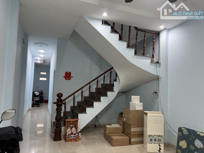 Bán nhà 1 Trệt 1 Lầu Trung Tâm Đông Hòa,đường xe hơi phà phà,gần GO Dĩ An - 4