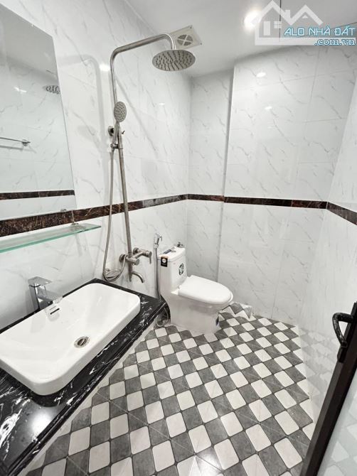 Bán nhà cạnh UB xã Kim Chung, Hoài Đức. Nhà 30m2 xây 5 tầng. Ngõ thoáng cạnh chợ trạm Y Tế - 4