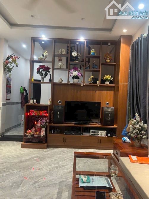 VƯỜN LÀI- LUỸ BÁN BÍCH- 4x13mx3 tầng- HXH 6m- Định cư bán nhanh- 7.x Tỷ - 4