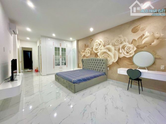 Bán nhà 3 tầng có hồ bơi mini đường số 10 KĐT Hà Quang 2, Nha Trang. DT 80m2 giá 7,15 tỷ - 5