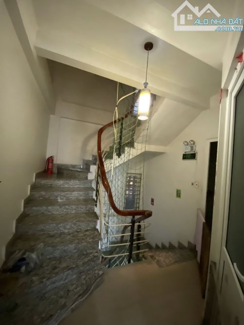 Nhà đệp ở ngay Cầu Noi Bắc Từ Liêm. Sổ A4 50m, 6 tầng MT5m Giá 13.5 tỷ Ô tô đỗ ngày đêm - 5