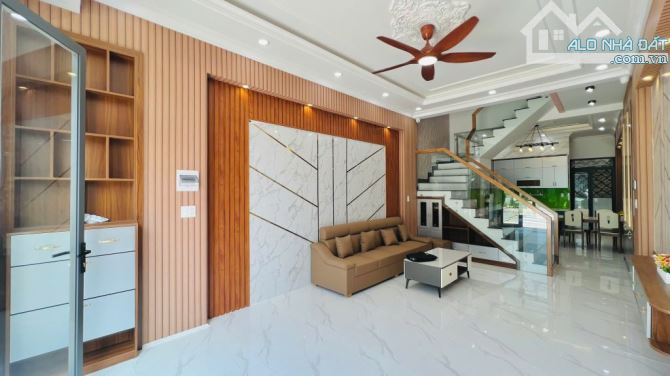 Bán nhà 1 trệt 2 lầu ngay chơi đêm hoà lân cách ql13 chỉ 500m - 5