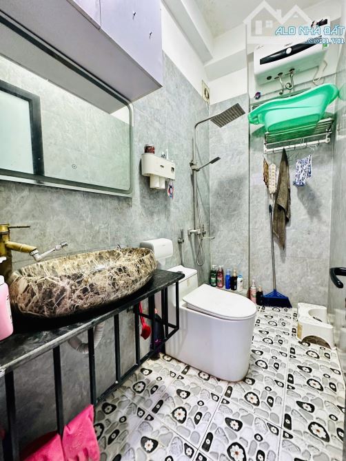 SIÊU HIẾM NHÀ NGUYỄN KHOÁI, 45M, 3T, MT 4,3M, Ô TÔ, MỚI, Ở SƯỚNG, CHỈ 6,2 TỶ. - 5