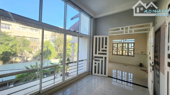 NHÀ BÈ ĐỘC NHẤT- VILLA 128m2- LÔ GÓC 2 MẶT TIỀN. - 5