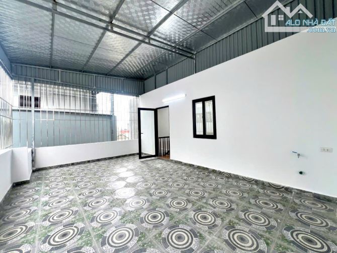 TUYỆT PHẨM NHÀ MỚI 5 TẦNG - THẠCH BÀN, LONG BIÊN, DIỆN TÍCH RỘNG, 4 NGỦ, Ở SƯỚNG - 5