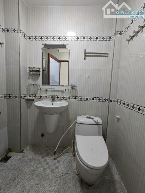 1 CĂN RA TÂN THÀNH TÂN PHÚ – 51M2 NGANG 4M – 4 TẦNG KIÊN CỐ - NHỈNH 5 TỶ - 5