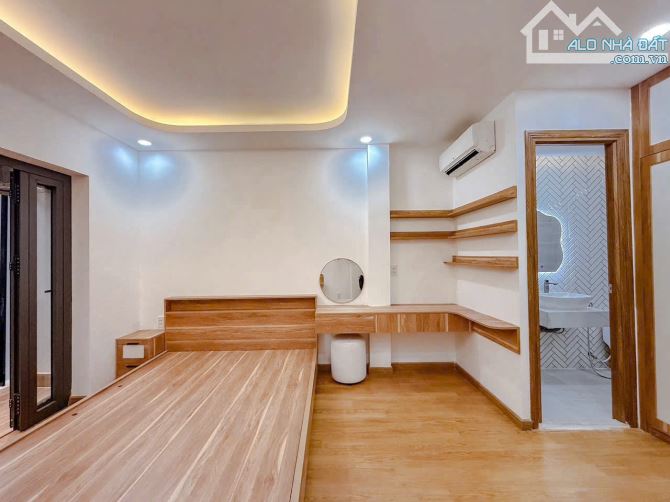 BÁN NHÀ ĐẸP GÓC 2 MẶT HẺM QUẬN 1 HẺM 186/ TRẦN QUANG KHẢI, 4M X 9M, 3PN-3WC- 7 TỶ TL - 5