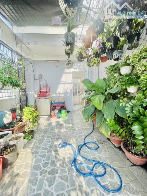 Nhà bán đường Thoại Ngọc Hầu, DTSD 45m, 3tầng, giá  6 tỷ - 5
