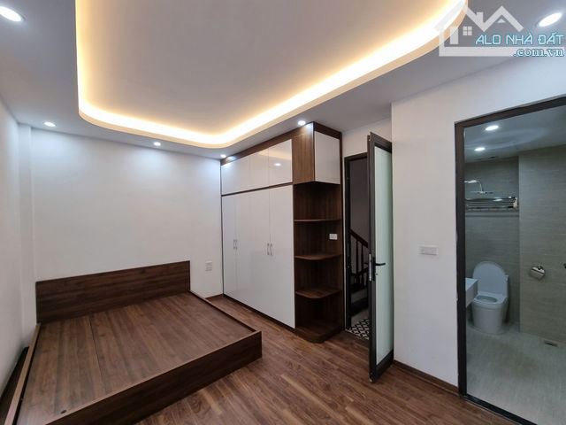 Bán nhà Tân Mai – Hoàng Mai, DT 30M x 5 tầng, Full nội thất, ngõ 3 gác, gần phố - 5