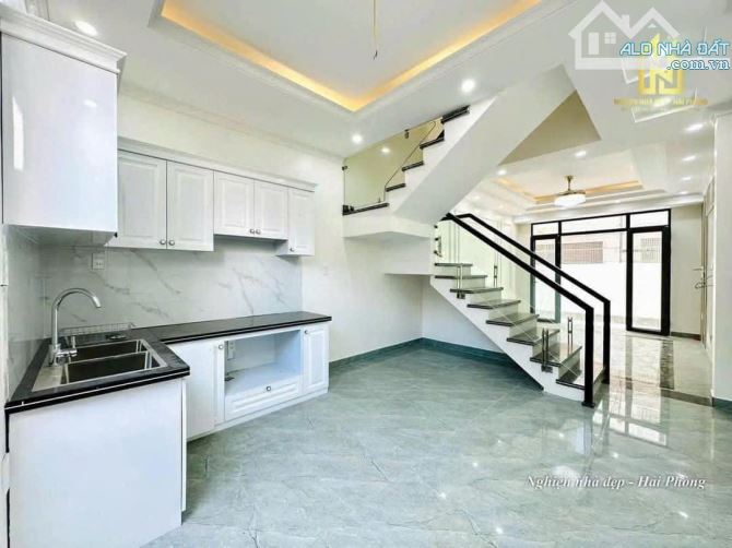 Dãy 6 căn nhà cực đẹp có sân cổng cạnh chợ 208 phường Hùng Vương, Hồng Bàng chỉ từ 2,7 tỷ - 5