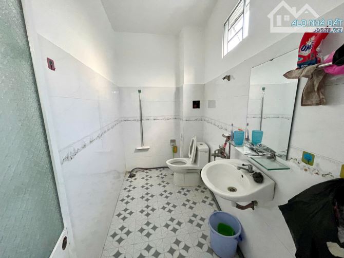Nhà đẹp Vĩnh Trung, bán gấp  • Cần bán ngôi nhà tâm huyết gần Cầu Ông Bộ, Vĩnh Trung. - 5