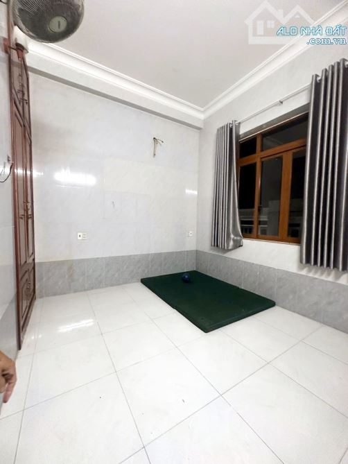 CHDV 16 PHÒNG - 2 MT HẺM XE TẢI - TRUNG MỸ TÂY 09, Q12 - THU NHẬP 30TR/THÁNG - NHĨNH 7 TỶ - 5