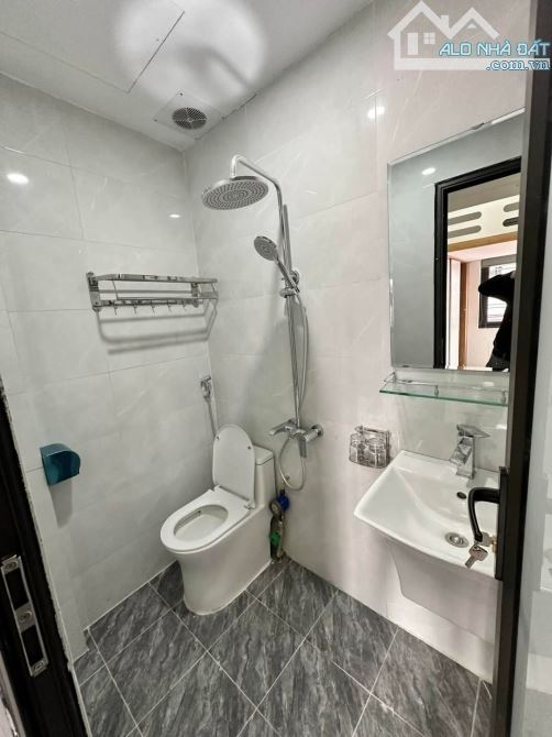 Toà CCMN xây mới 7 tầng thang máy 279 Đội Cấn, 15 căn hộ dòng 80 tr/tháng. Giá 15.6 tỷ - 5