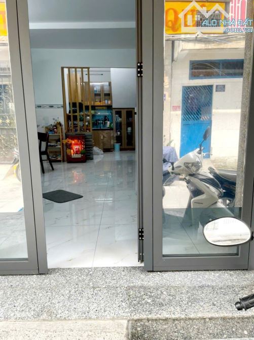 bán nhà HXH Thoại Ngọc Hầu,Tân Phú 38m2,4 tầng,giá chỉ 6.4T - 5