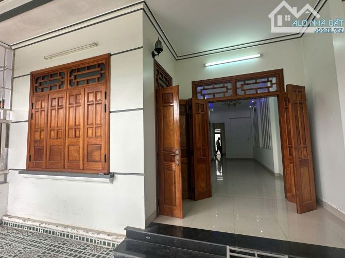 Bán nhà ktái định cư Vĩnh Hiệp và Vĩnh Trung. DT 120m2 ngang 6m. 3PN. Giá bán 3,6 tỷ - 5