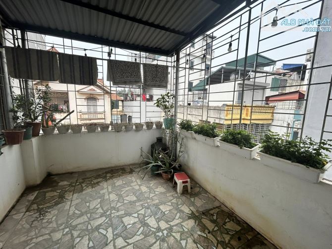 5,5 tỷ có ngay nhà Bắc Từ Liêm - gần công viên hòa bình - 35m2 nhà dân xây 4 tầng - sổ CC - 5