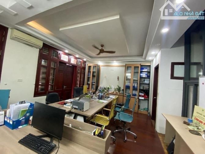 Chỉ 13 Tỷ Hơn! Bán Bán Nhà Xuân La, Tây Hồ - Ô Tô Tránh - Kinh Doanh -55M2 -5 Tầng- 5M MT - 5