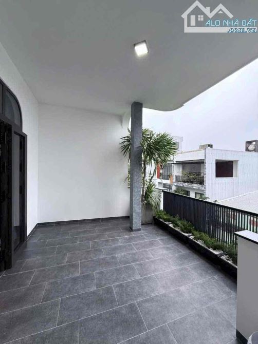 Cc cần bán gấp nhà 3 tầng MT KD VIP đường Hoà Mình 14, giá chỉ nhỉnh 5 tỷ. - 5