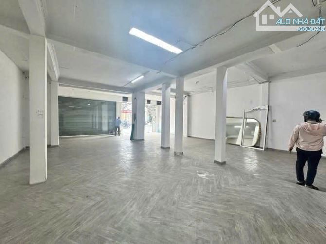 CHO THUÊ 190-192 HỒ VĂN HUÊ, P9, PHÚ NHUẬN - DT 10x21m, 3 tầng - 54TR/TH TL - 5