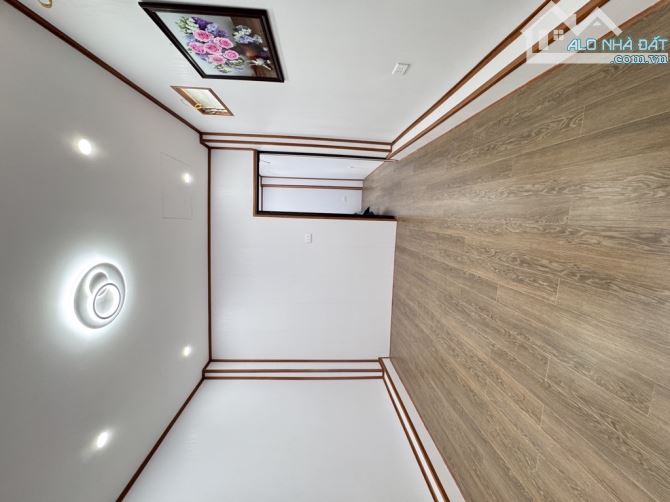 NGÕ TÔ HOÀNG - PHỐ BẠCH MAI 45M X 3 TẦNG N.H.À MỚI CỨNG - NỘI THẤT LONG LANH - Ở NGAY - 5