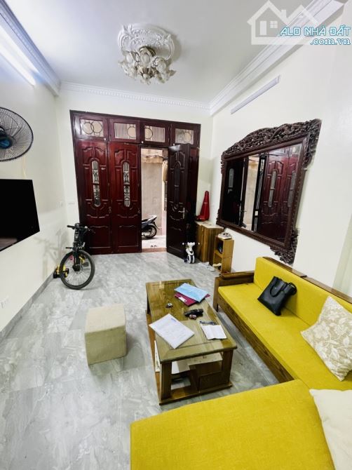 Nhà phố Pháo Đài Láng, 42m , 6 tầng , ô tô câch 40m. - 5