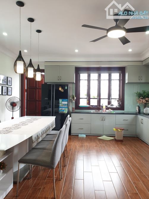 Bán mặt phố Lê Văn Linh Hoàn Kiếm Dt 120 m2 7 tầng mt 10 m Giá 139 tỷ lh Huyền 7X - 5