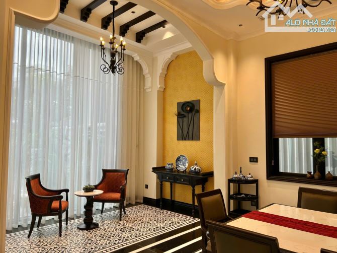 Thanh lý gấp tài sản đẹp, giá rẻ, gần MP Trần Thái Tông, 7 tầng, 76 phòng, 340m2, MT: 16m - 5