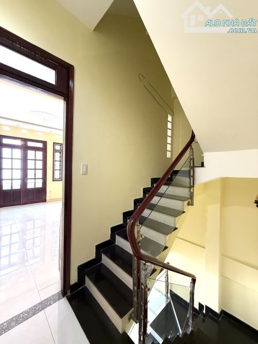 Hiếm ! Nhà HXH Yên Thế, 4 Tầng,60m2, 6PN, nở hậu.Đã hoàn công.Nhỉnh 13 tỷ - 5