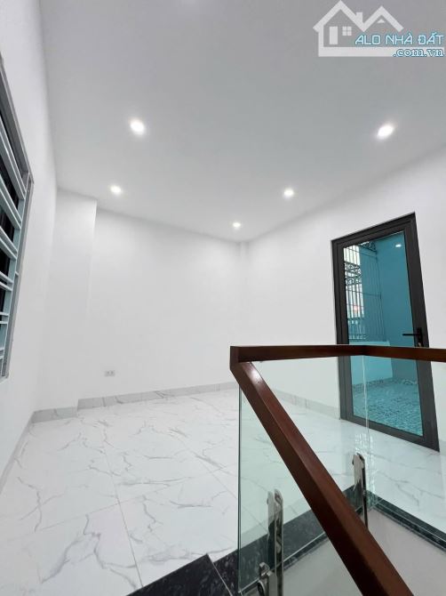CHO THUÊ NHÀ PHỐ SÀI ĐỒNG LONG BIÊN 9 TRIỆU, 44M, 6 TẦNG, FULL NT, NGÕ RỘNG,KD ONLINE - 5