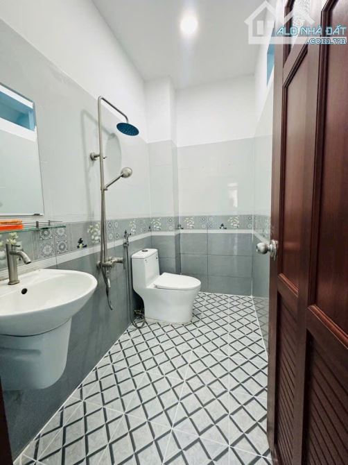 [BÌNH TÂN] LÔ TƯ- TÂN KỲ TÂN QUÝ- DT 5x10M- 4 TẦNG- 5.X Tỷ - 5