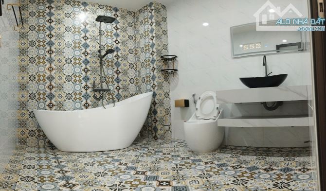 Nhà Mới xây MT Kênh 04 TL28 Q.12, 7PN 8WC có PN Trệt,PN Master ST 40m2 - 5