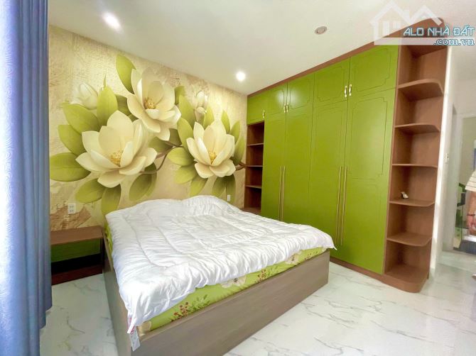 Bán nhà 3 tầng có hồ bơi mini đường số 10 KĐT Hà Quang 2, Nha Trang. DT 80m2 giá 7,15 tỷ - 6