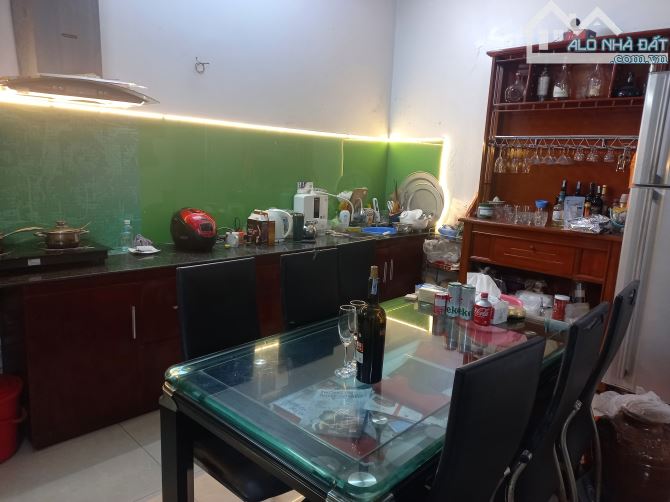 Nhà 50m xây độc lập, chưa qua đầu tư,oto đậu cổng,Thiên Lôi- Aeon mall chỉ 3ty - 6