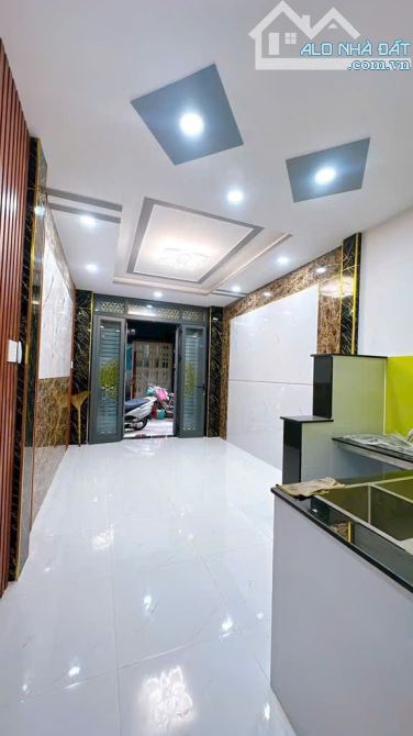 NHÀ ĐẸP HOÀNG DIỆU Q4- HẺM 4m- 4 LẦU ĐÚC-3x7m- CHỈ 4 TỶ NHỈNH - 6