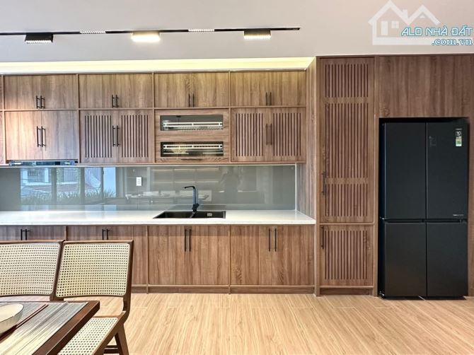 ĐÃ CHÂN DÀI CÒN SINH ĐÔI. •2 Nhà đẹp xây mới 6 Tầng, Thang máy, Full nội thất Luxury - - 6