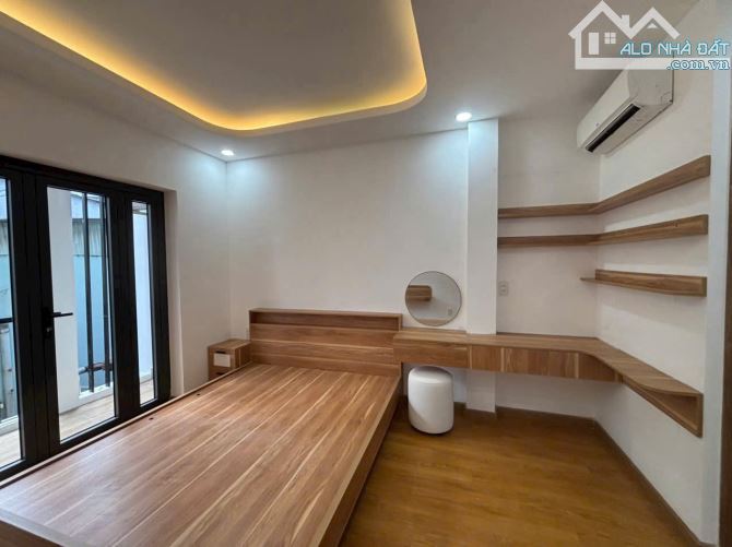 BÁN NHÀ ĐẸP GÓC 2 MẶT HẺM QUẬN 1 HẺM 186/ TRẦN QUANG KHẢI, 4M X 9M, 3PN-3WC- 7 TỶ TL - 6