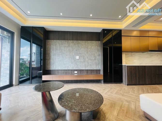 Bán nhà Bùi Xương Trạch, DT 50m2 x 7T, thang máy, lô góc, oto tránh, vị trí VIP, 15 tỷ 8 - 6