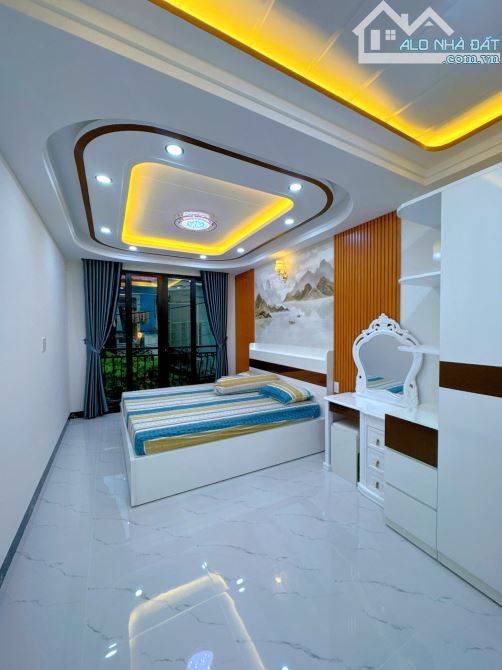 Nhà mới xây cực kỳ đẹp. Hẻm 30 Thích Quảng Đức P.5. Giá quá rẽ 6 tỷ 5 - 6